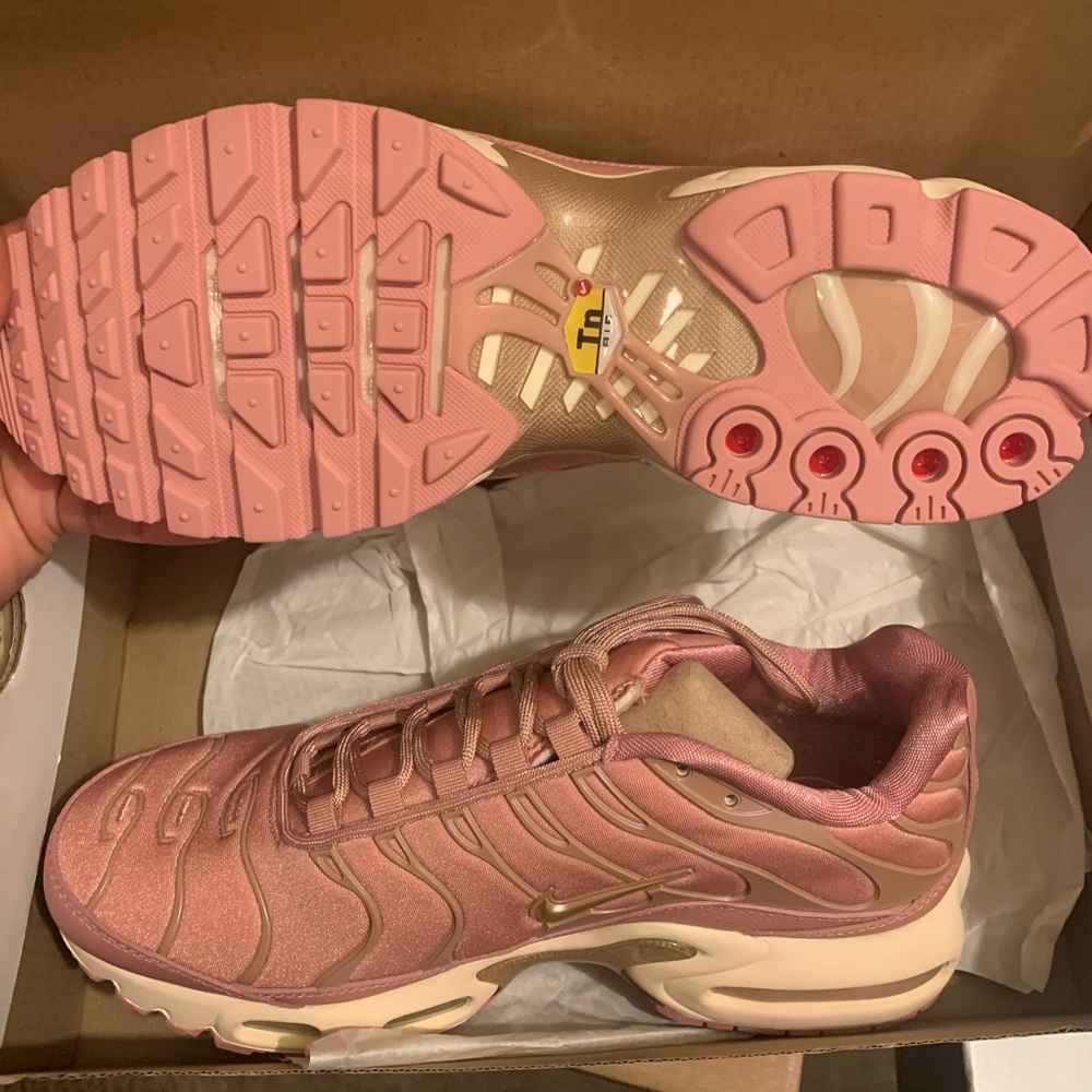 Nike gym shoes